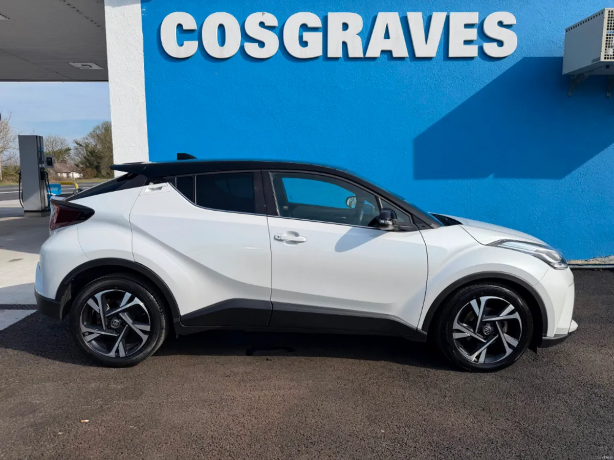 Toyota C-HR Hybrid Sport Bi-tone 4DR *FULL TOYOTA - Image 2