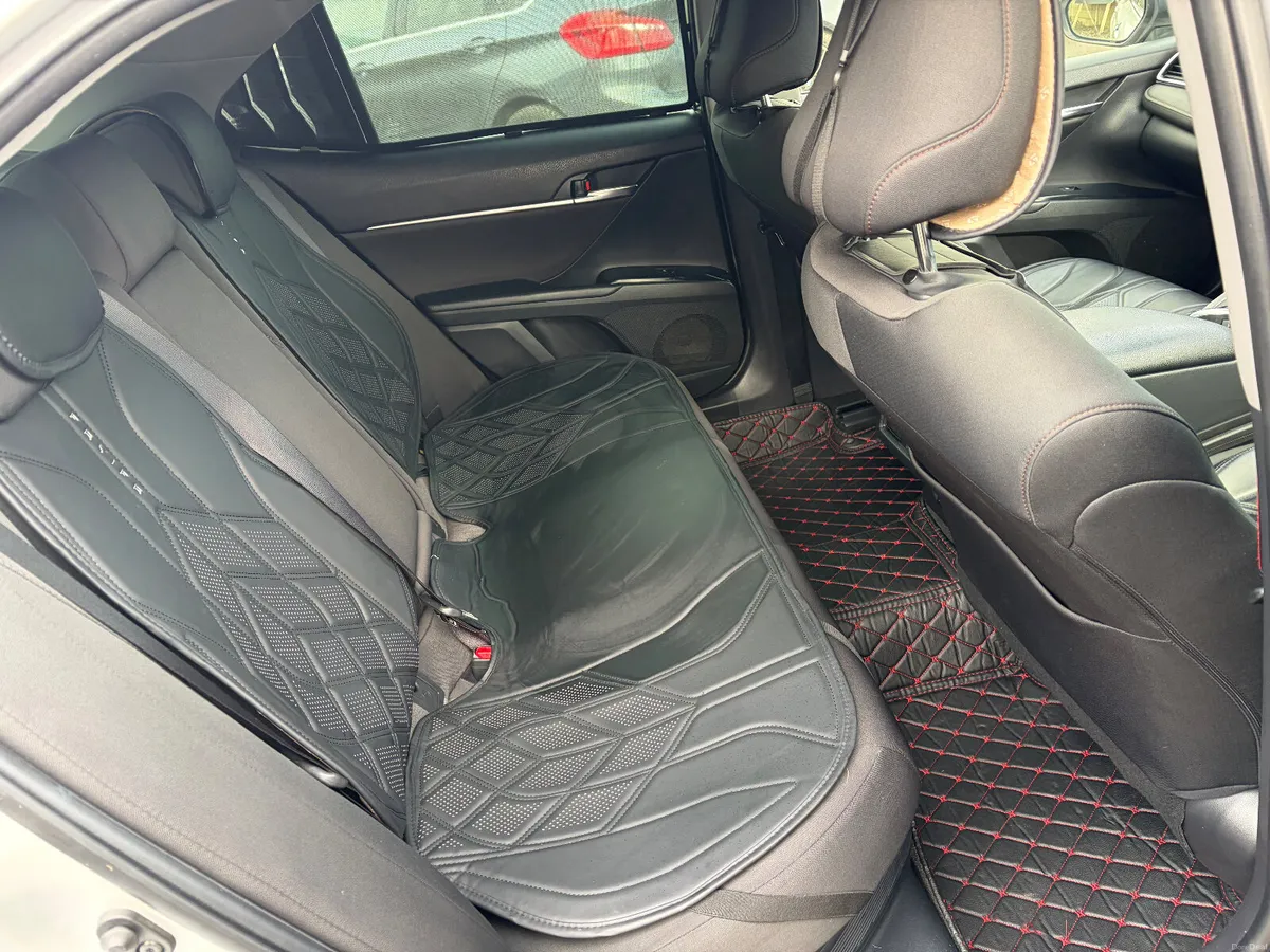 Toyota Camry HEV - Image 4