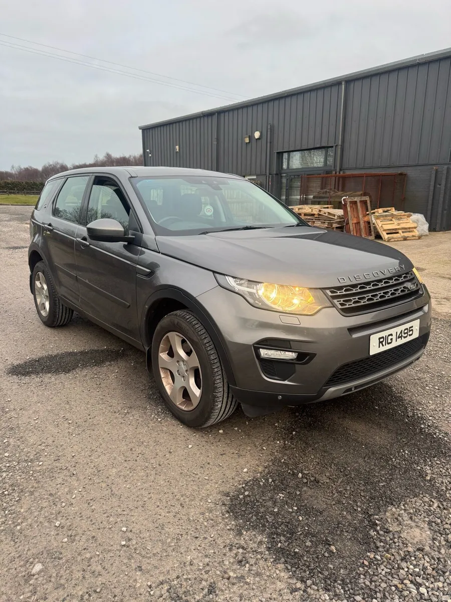 Land Rover Discovery Sport - Image 1