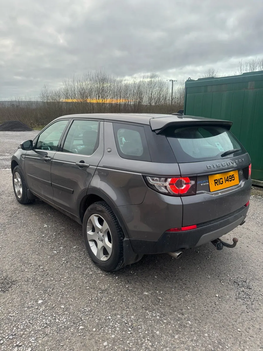 Land Rover Discovery Sport - Image 3