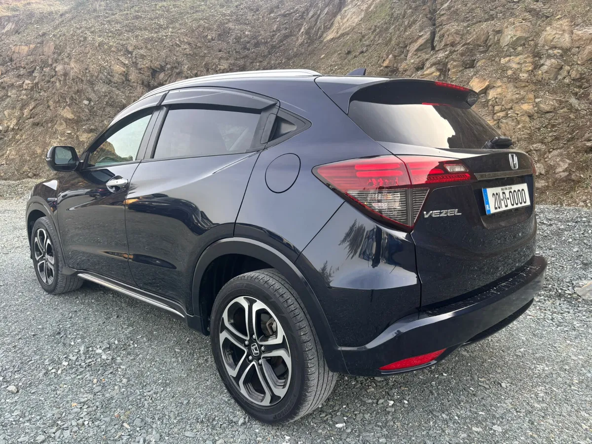 2020 HONDA VEZEL SPORT AUTOMATIC - Image 4