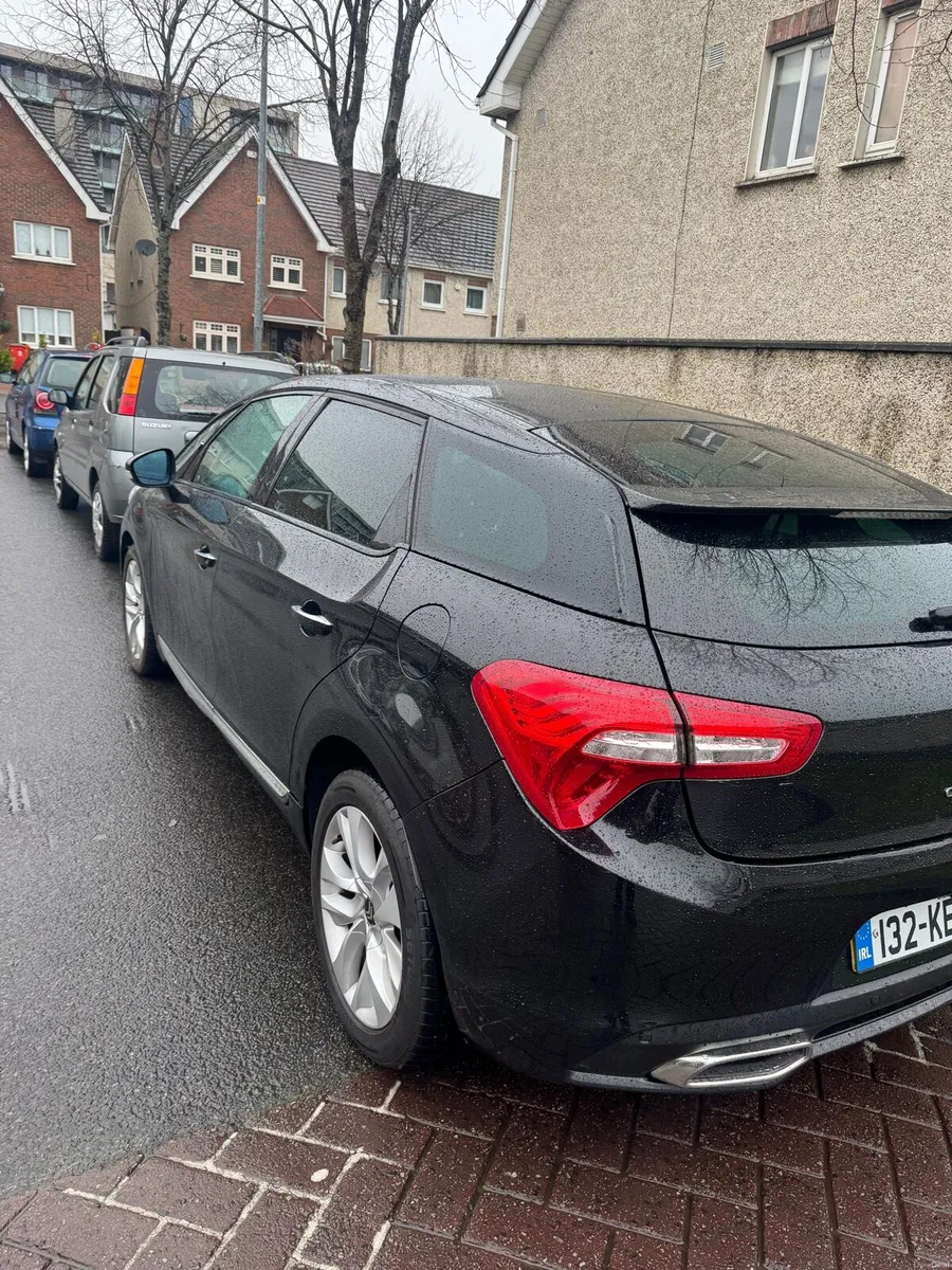 Automatic Citroen DS5 - Image 2
