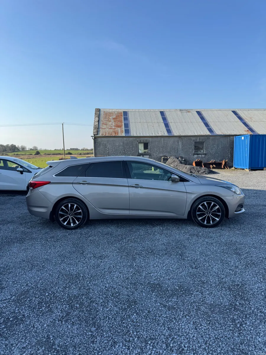 Hyundai i40 2016 - Image 2