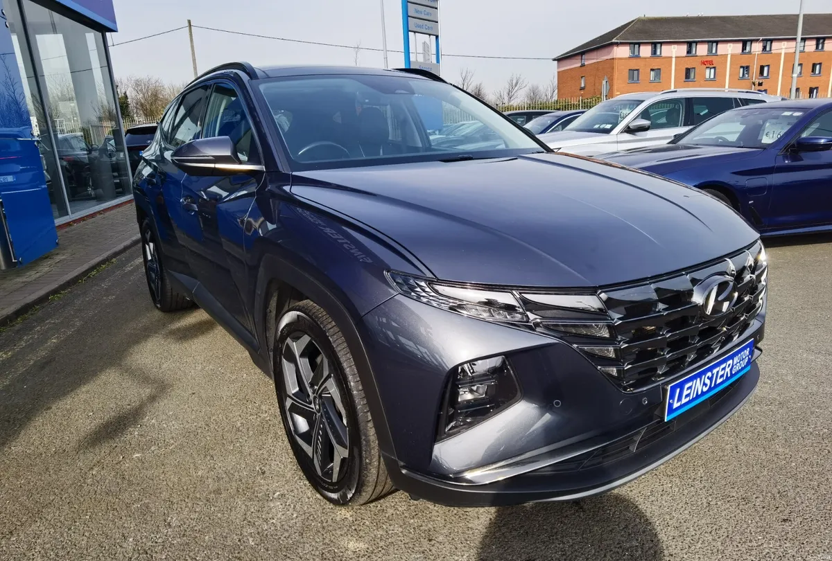 HYUNDAI TUCSON 1.6 ULTIMATE **SUNROOF** AUTO PHEV - Image 3