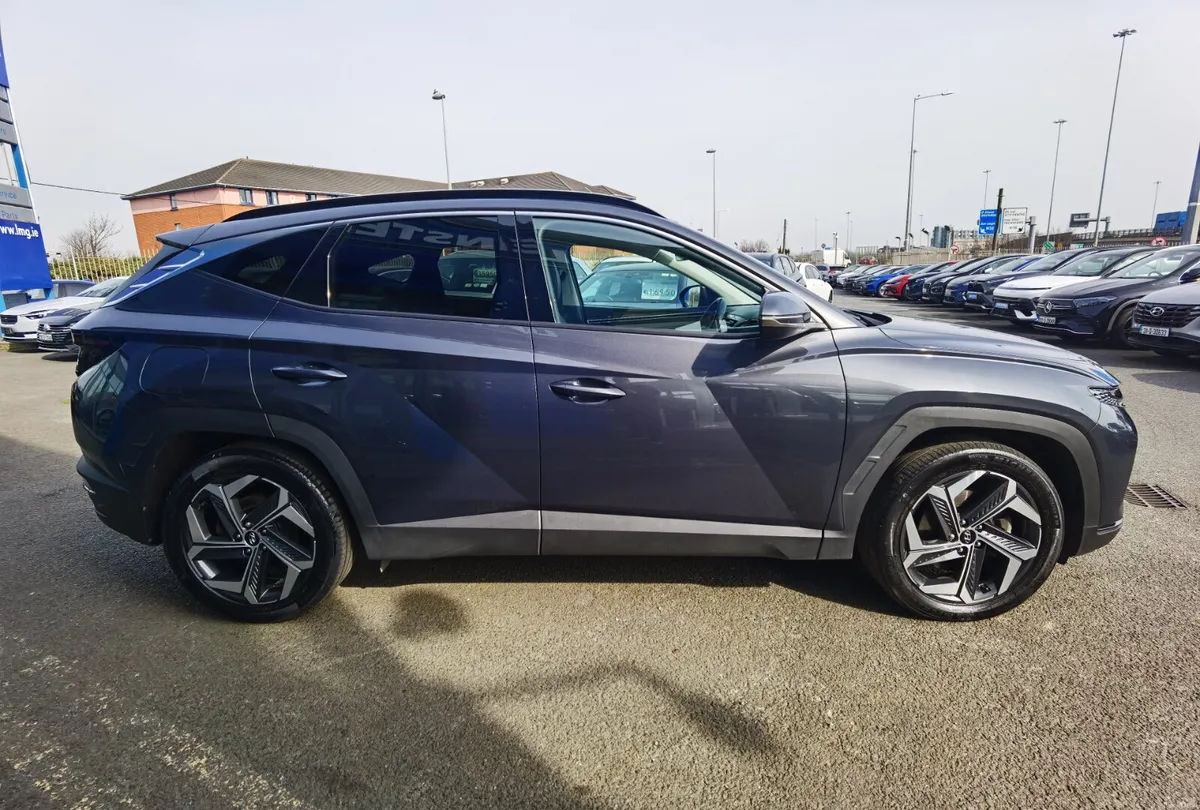 HYUNDAI TUCSON 1.6 ULTIMATE **SUNROOF** AUTO PHEV - Image 4
