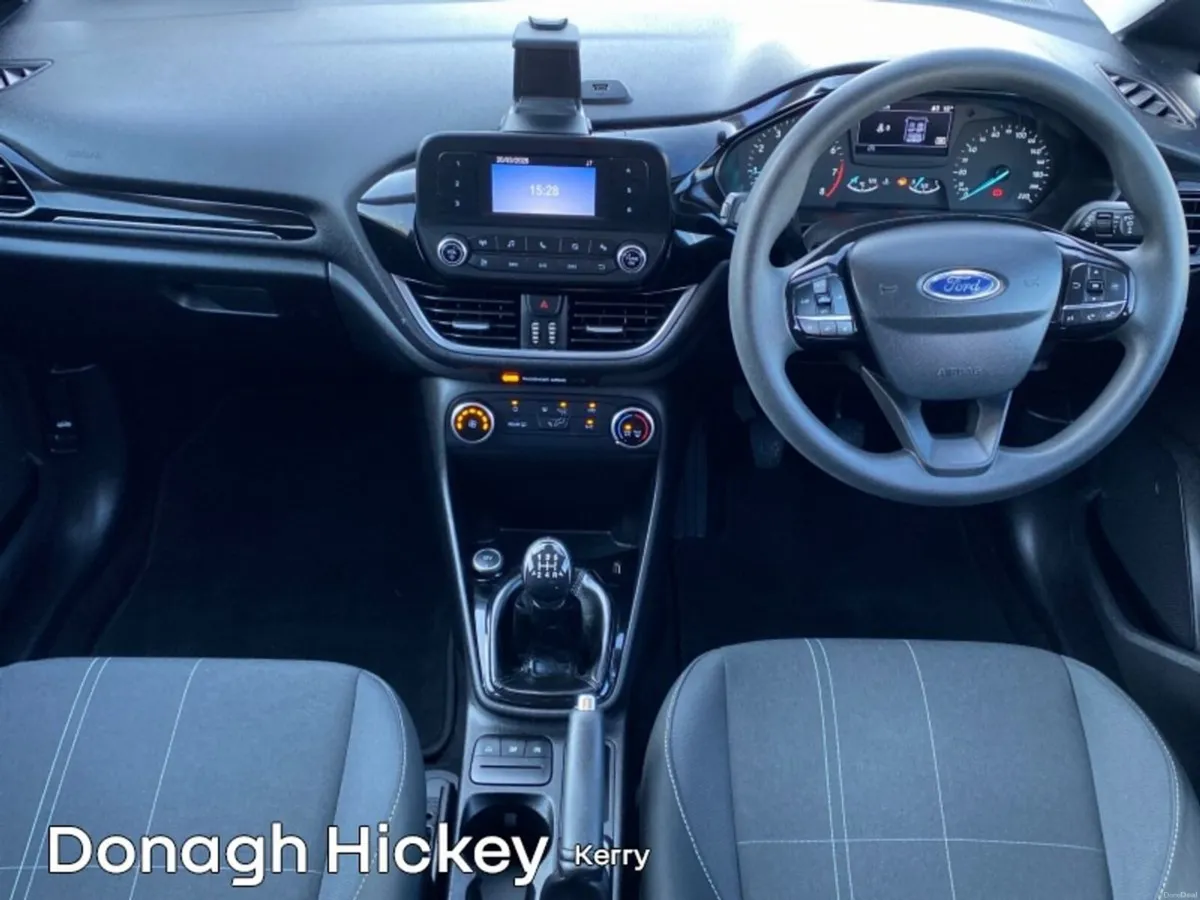 Ford Fiesta 1.1L 70 PS Zetec - Image 2