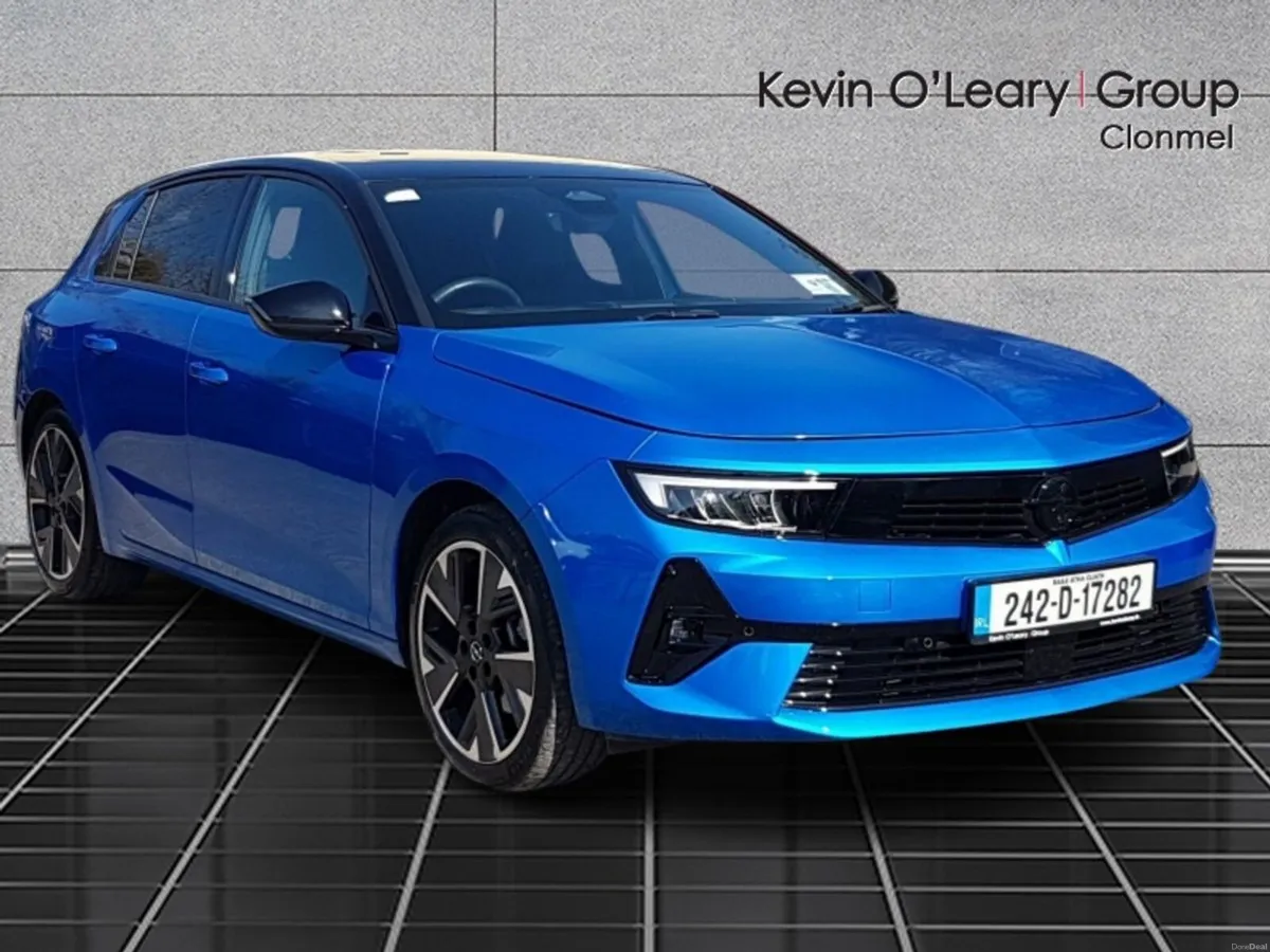 Opel Astra GS 54KWh EV 155PS - Image 1