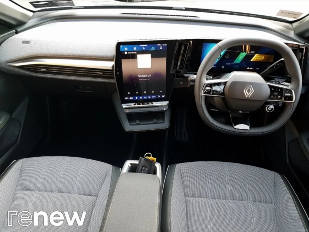 Renault Megane MEGANE TECHNO EV60 220BHP  AC11K - Image 2