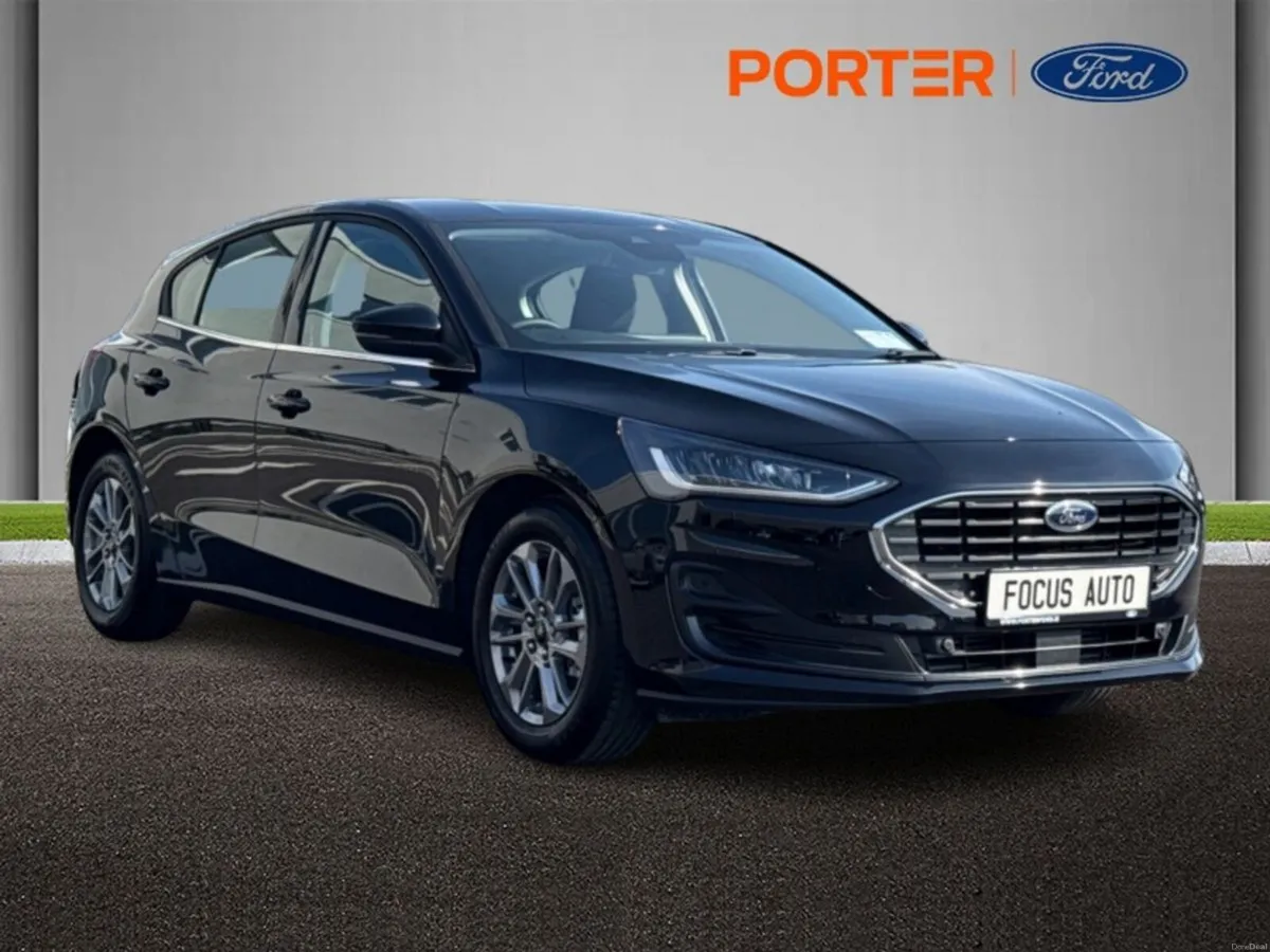 Ford Focus AUTO 155PS 1.0 TITANIUM *WINTER PACK* - Image 1