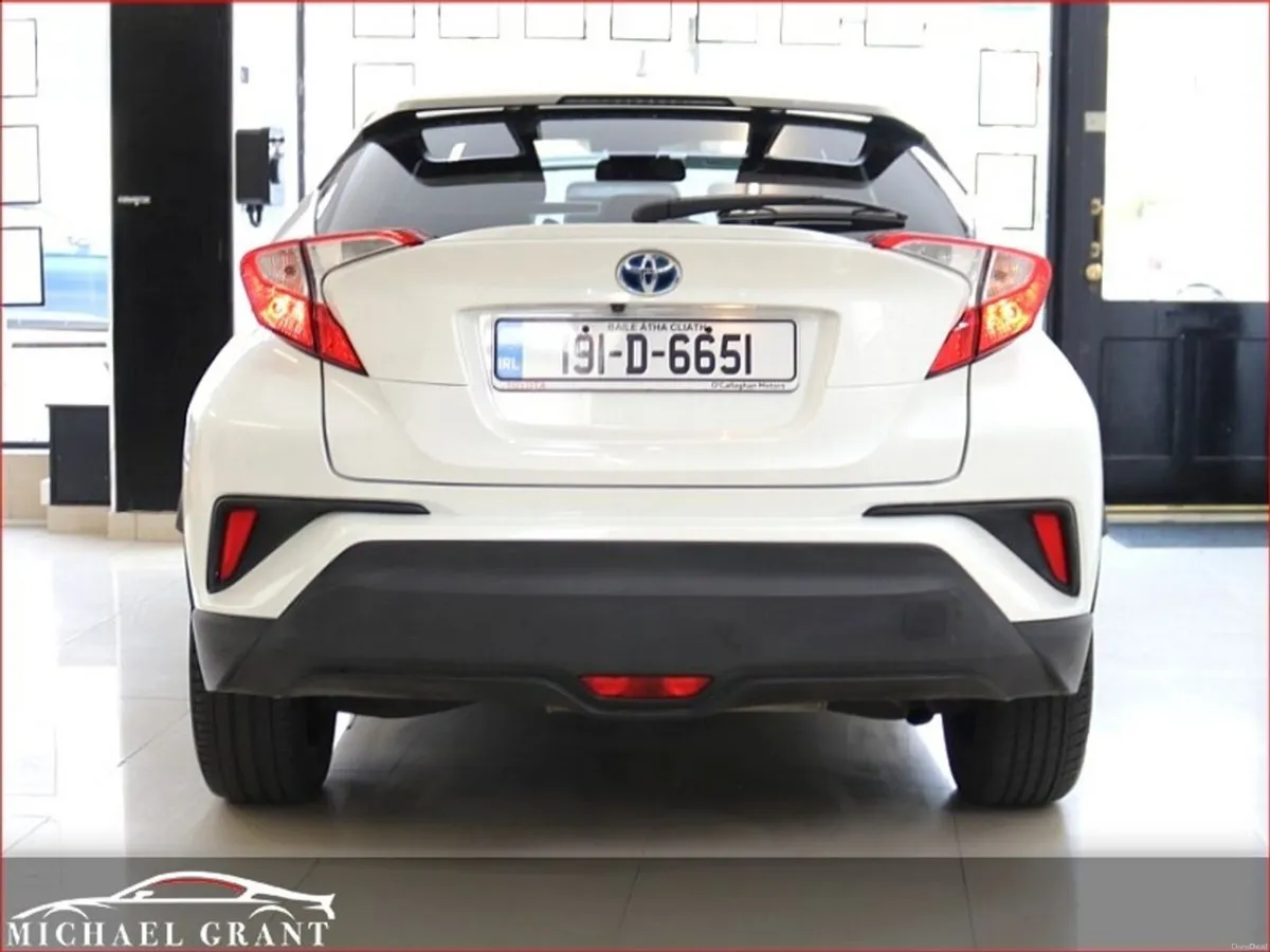 Toyota C-HR HEV 1.8 PETROL HYBRID SPORT ONLY 76KM - Image 6