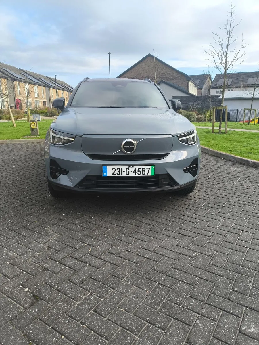 Volvo XC40 2023 - Image 1