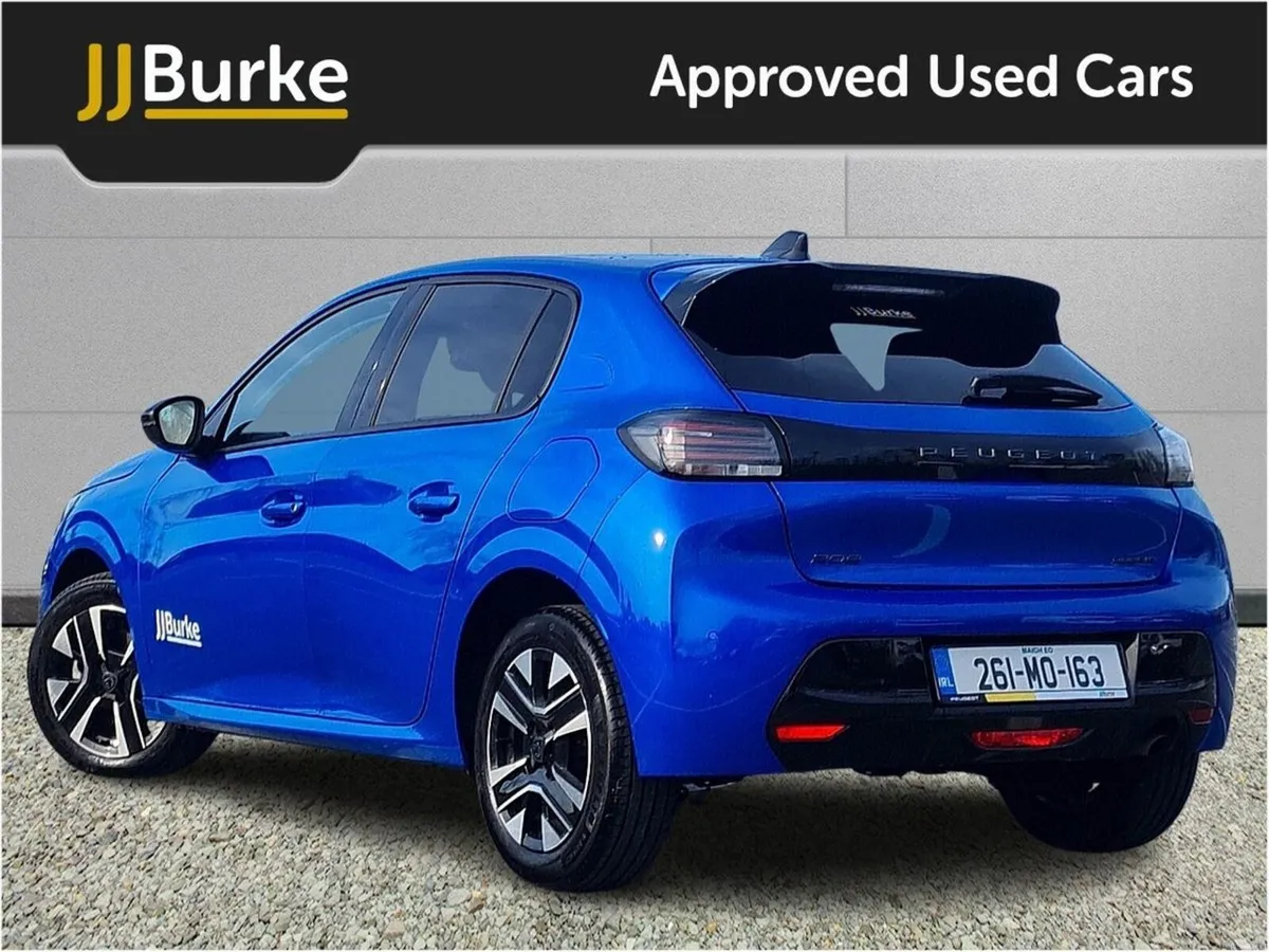 Peugeot 208 HYBRID 110BHP e-DCS6 Allure - Image 4