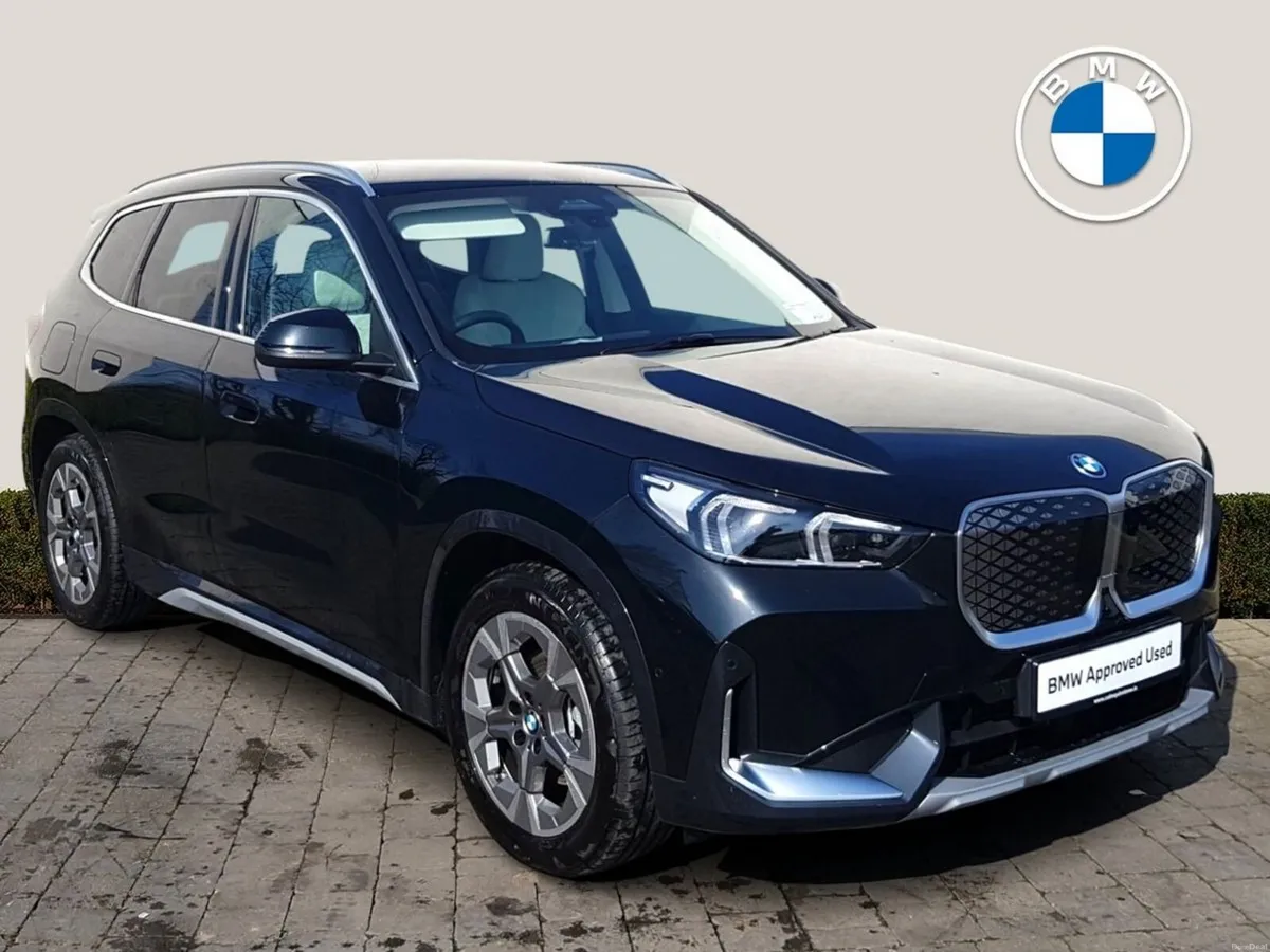 BMW iX1 iX1 eDrive20 Sport - Image 1