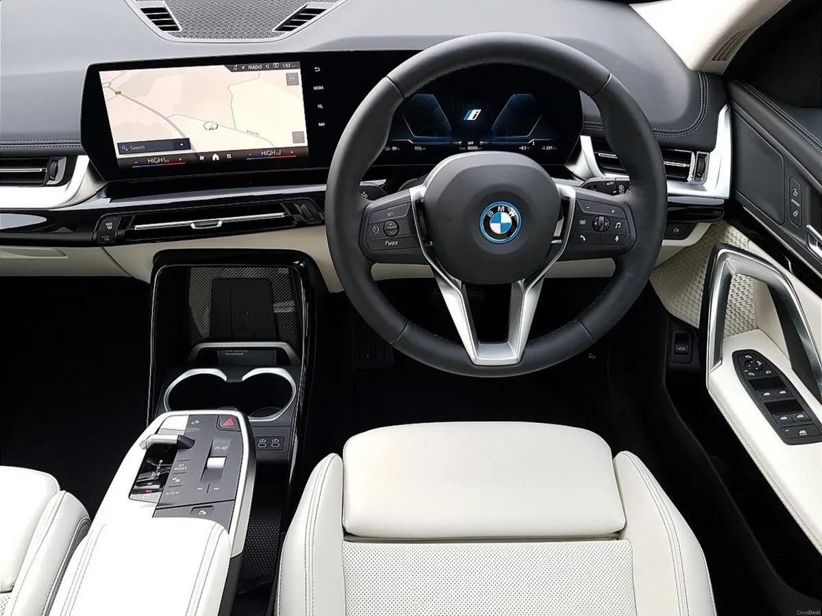 BMW iX1 iX1 eDrive20 Sport - Image 5