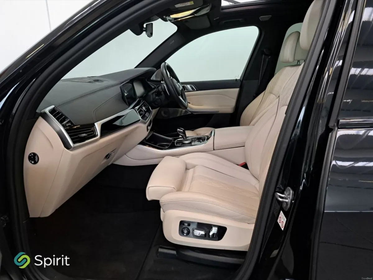 BMW X5 M-Sport 45e xDrive*B & W Sound System*Beige - Image 4