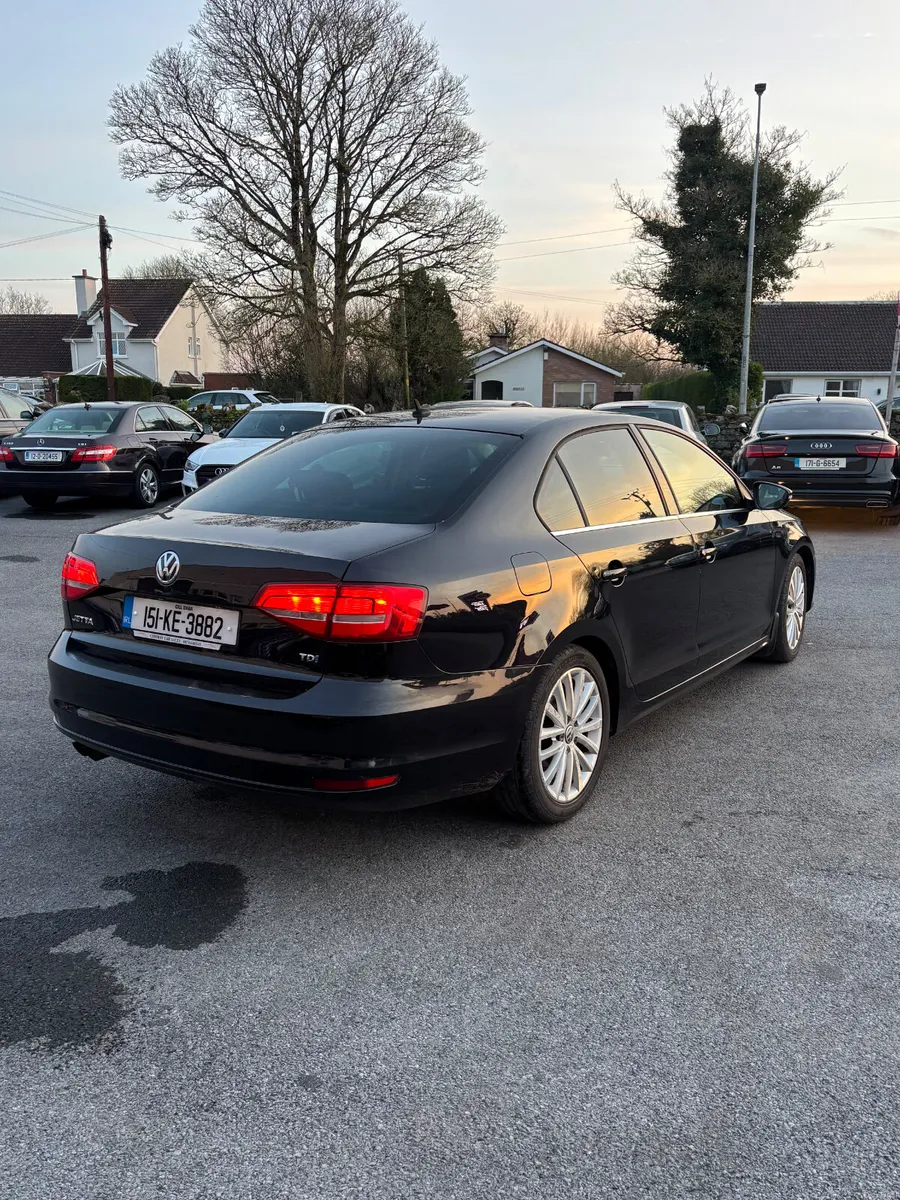 2015 Volkswagen Jetta 2.0 TDI Highline - Image 4