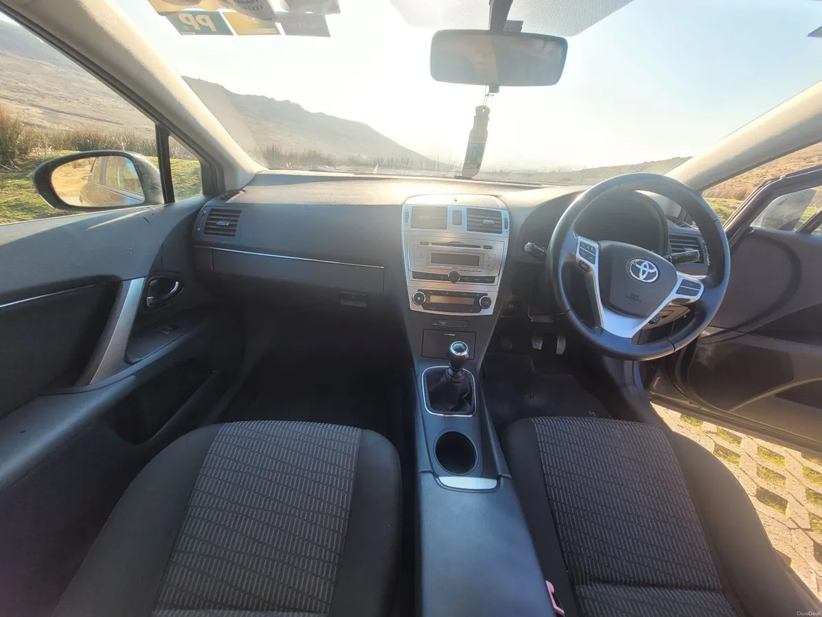 Toyota Avensis 2012 - Image 4