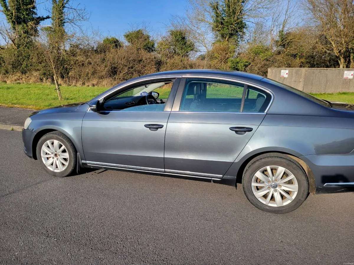 Volkswagon passat 1.6 l diesel - Image 3