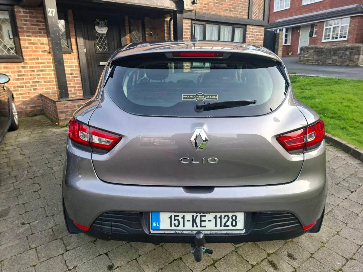 RENAULT CLIO 1.1 PETROL 2015 VERY CLEAN CAR - Image 4