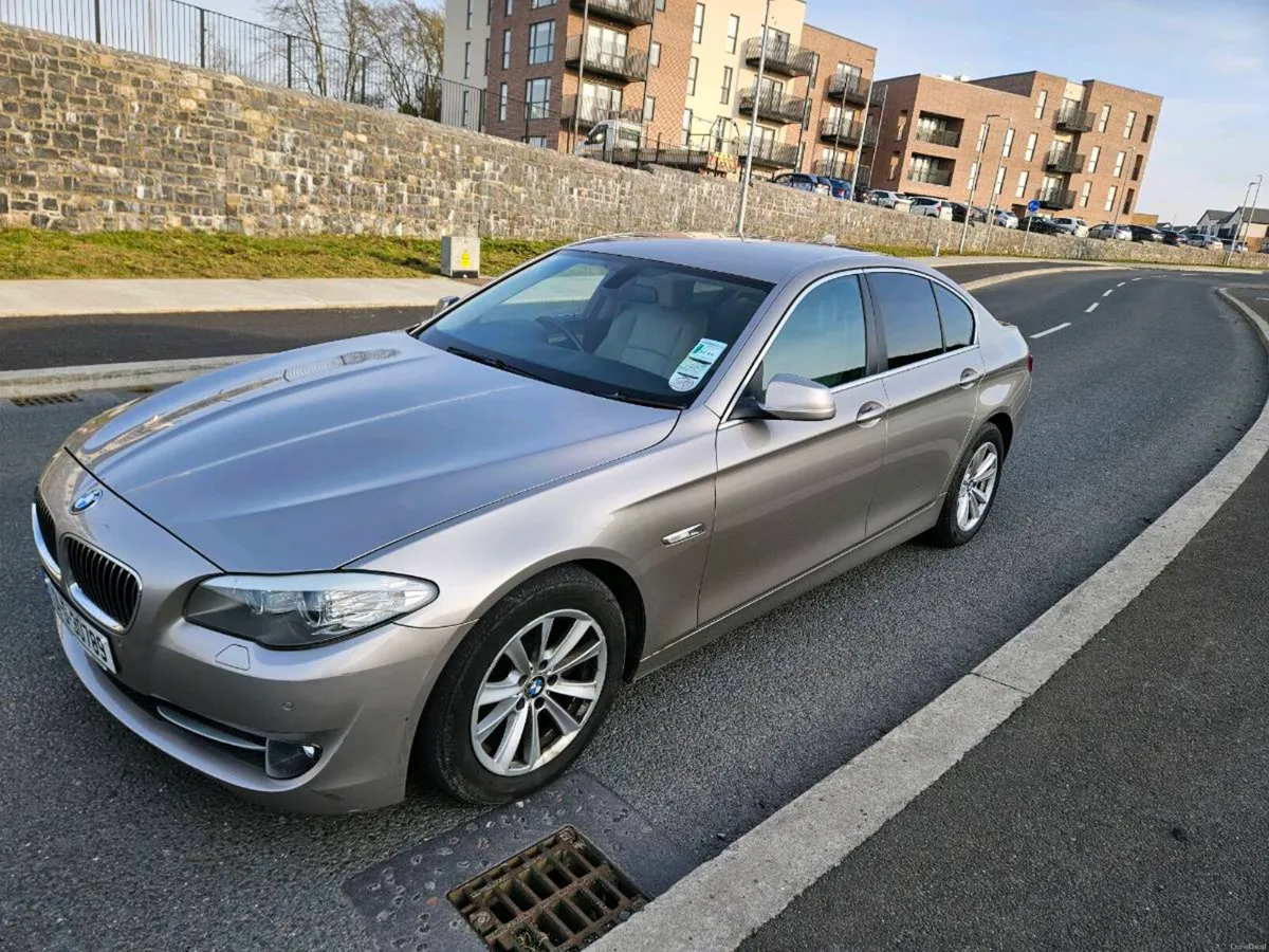 BMW 520D AUTOMATIC 
AUTOMATIC GEARBOX 
FULLY SERVI - Image 4