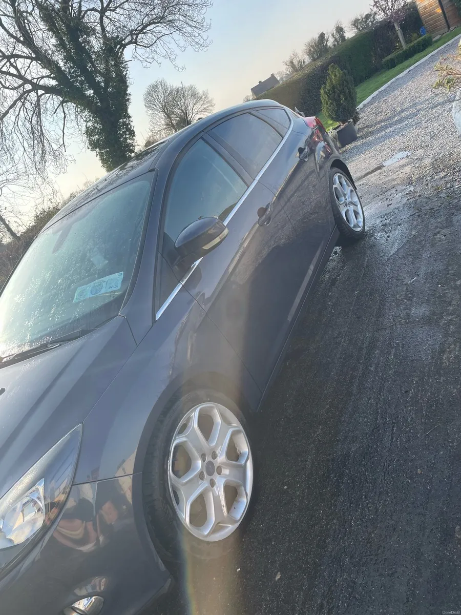 Ford Focus 2011 - Image 3