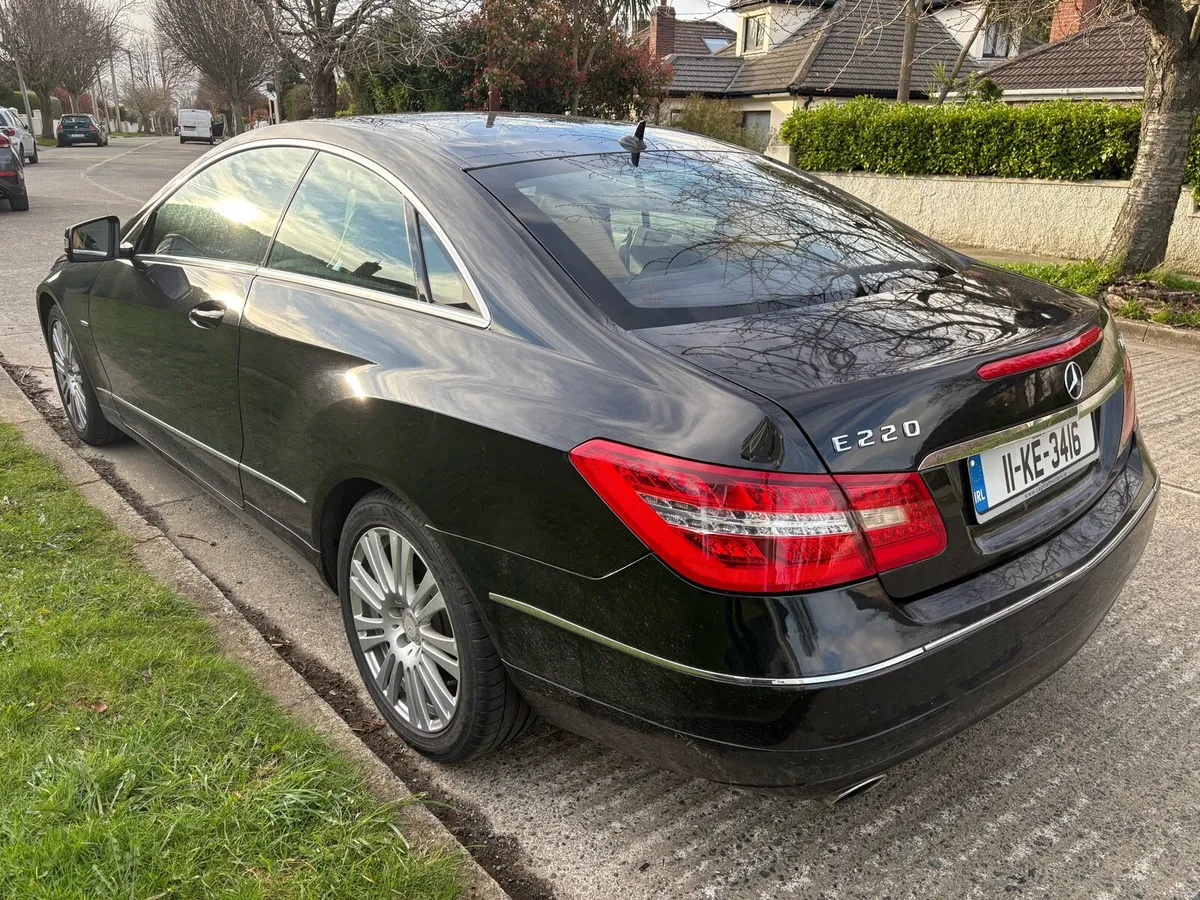 Mercedes Benz E220 coupe taxed and tested - Image 3