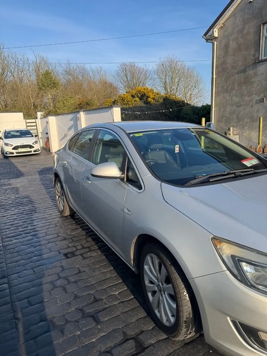 2013 Opel Astra - Image 3