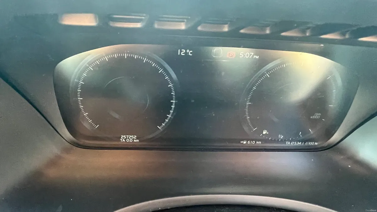 Volvo XC90 2017 - Image 4