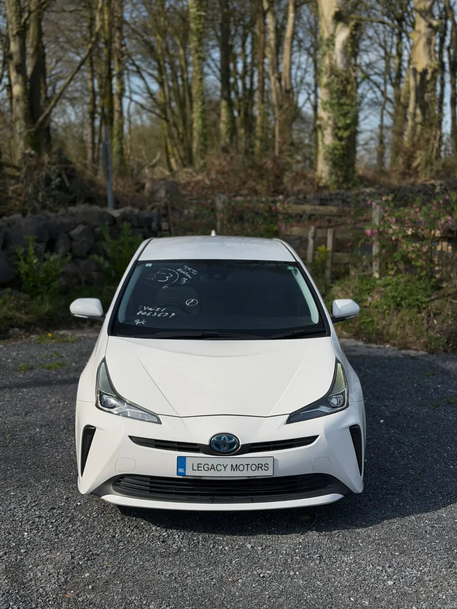 Toyota PRIUS 2019 | 1.8 HYBRID | AUTOMATIC | - Image 3