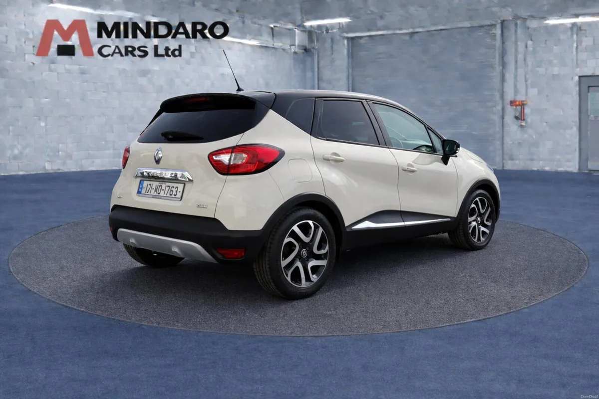 Renault Captur 1.5 dCi Signature//VERY LOW KMS - Image 4