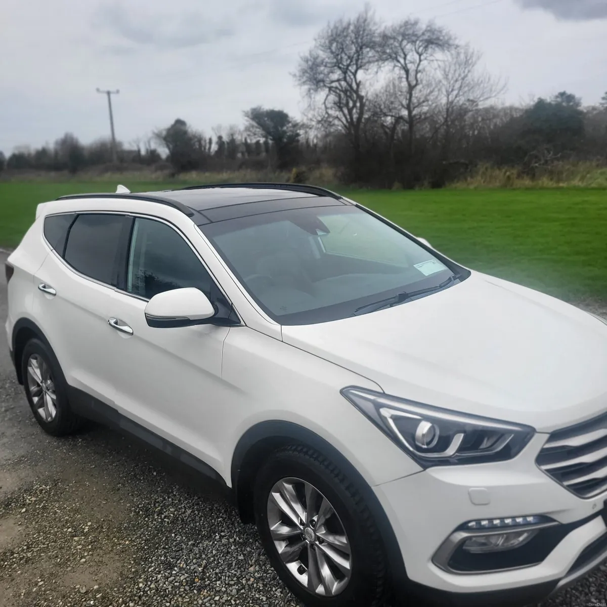 2017 hyundai sante fe - Image 4