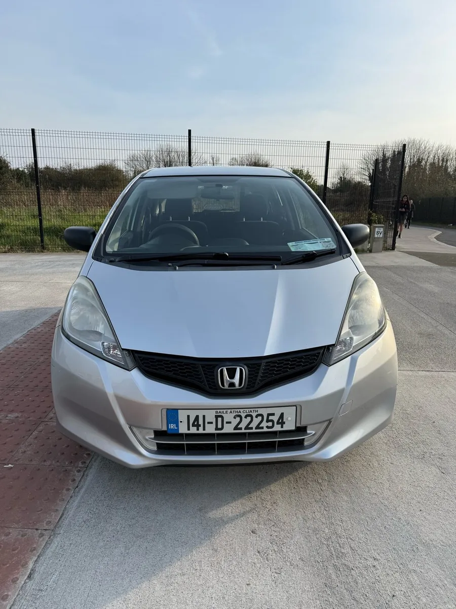 Honda jazz 1.2 petrol Nct 8/26 Tax 5/26 - Image 2