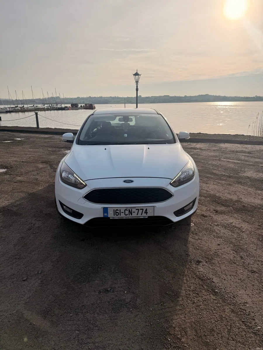 Ford Focus 1.5 Zetec - Image 3