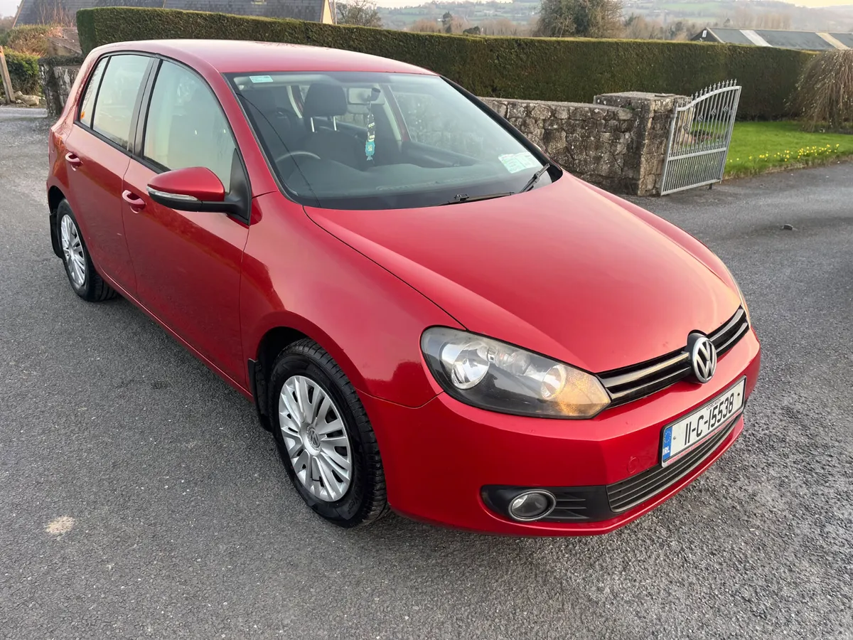 Volkswagen Golf 2011 1.6 tdi - Image 1