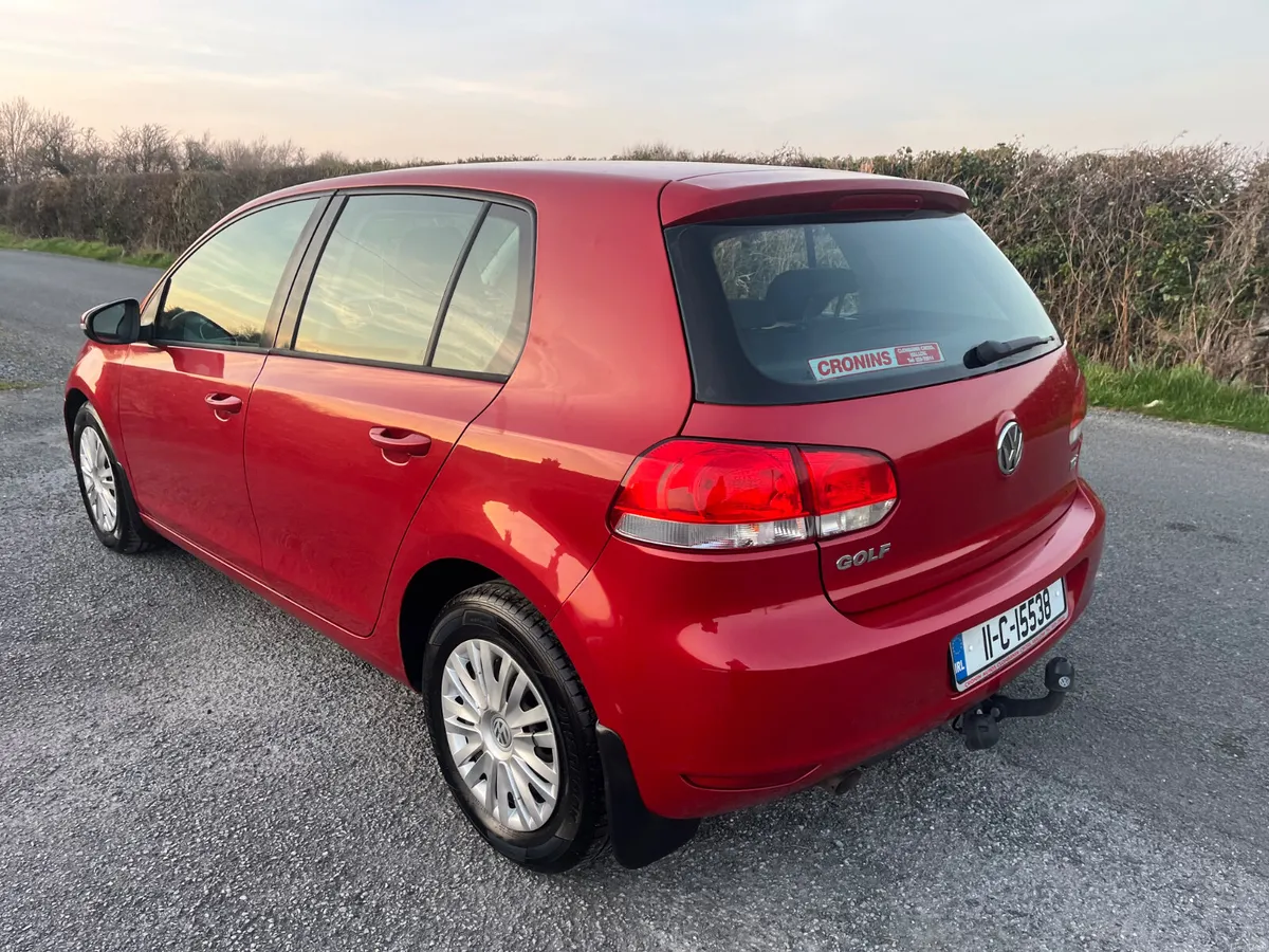 Volkswagen Golf 2011 1.6 tdi - Image 4