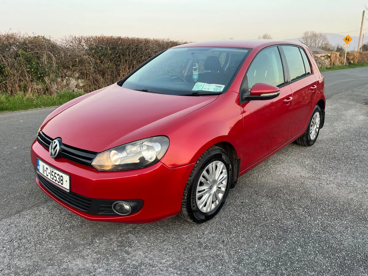 Volkswagen Golf 2011 1.6 tdi - Image 3