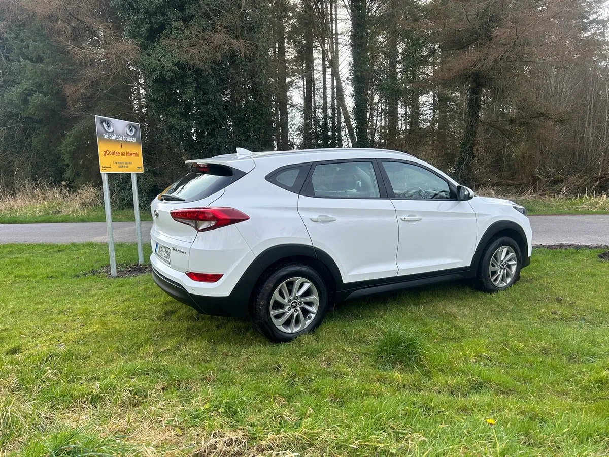 2016 Hyundai Tucson 1.7diesel Executive - Image 3