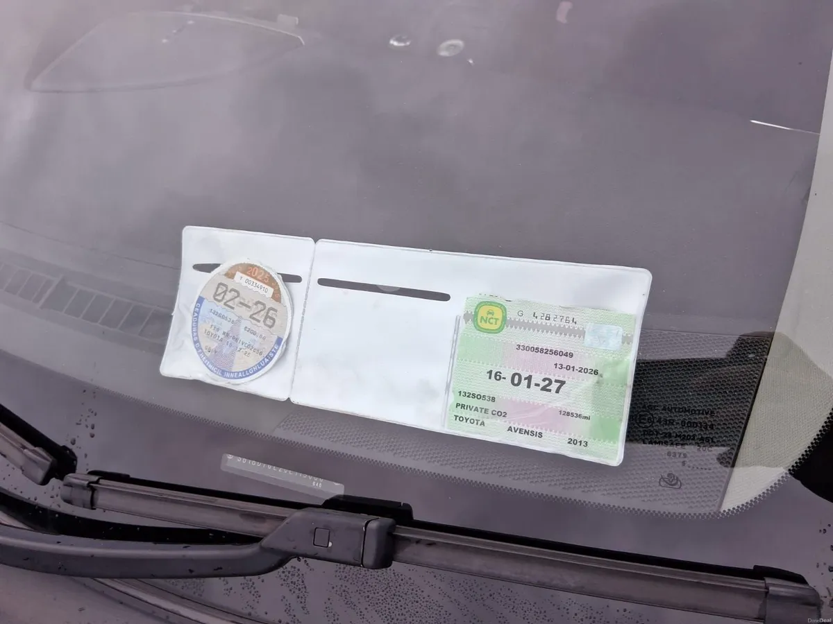 Toyota Avensis 2013 - Image 2