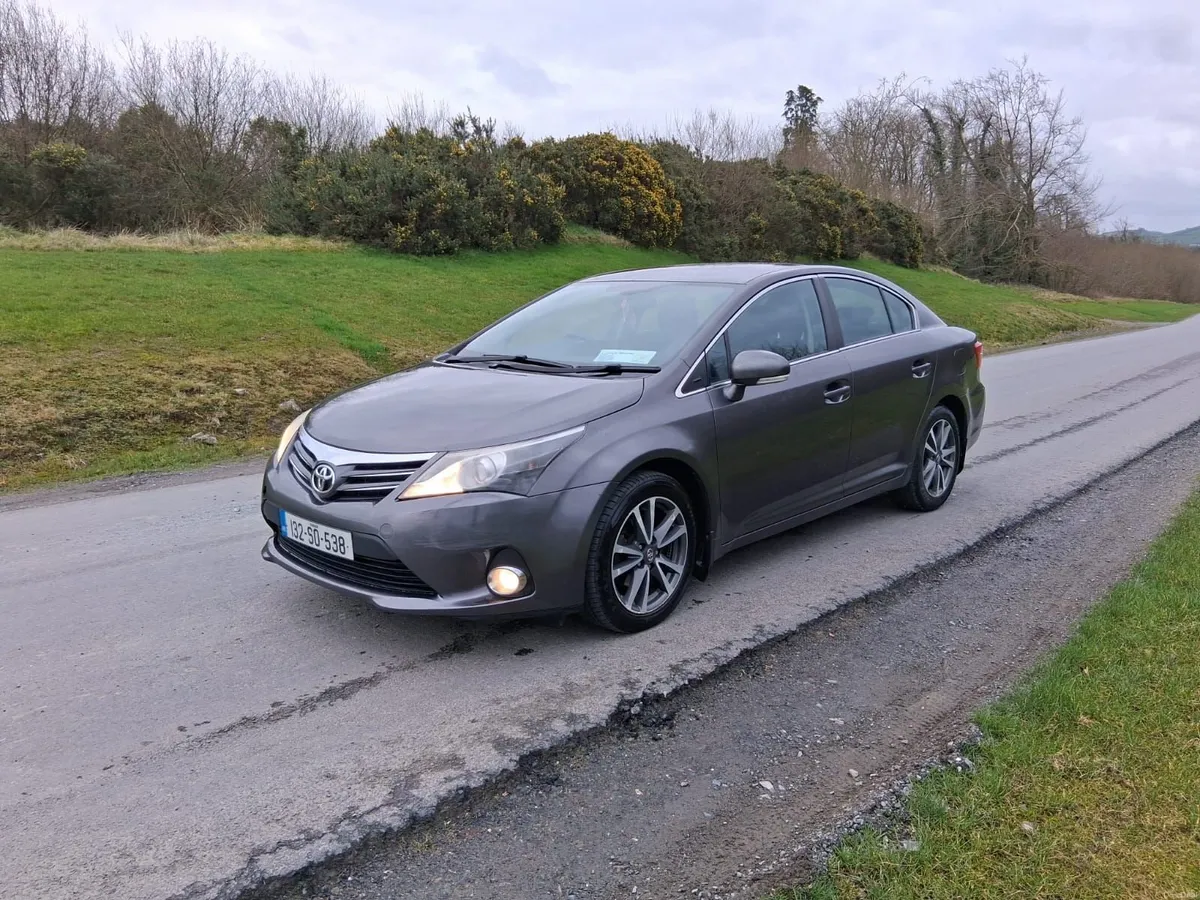 Toyota Avensis 2013 - Image 1