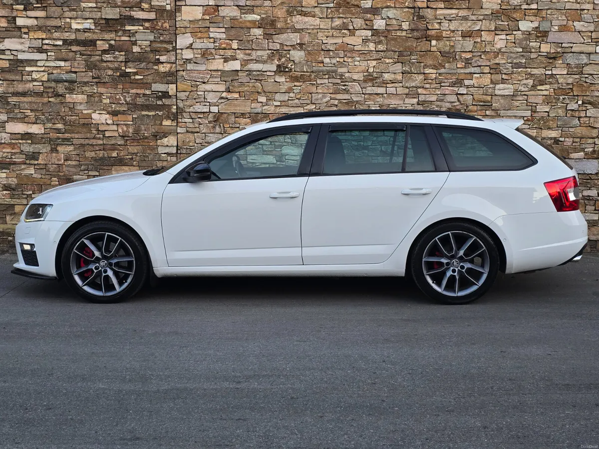 142  Skoda Octavia CR VRS 2.0TDI 185 BHP - Image 4