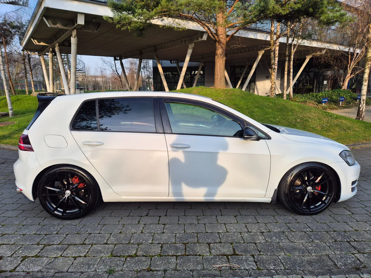 Volkswagen Golf 1.6Tdi CUSTOM - Image 2