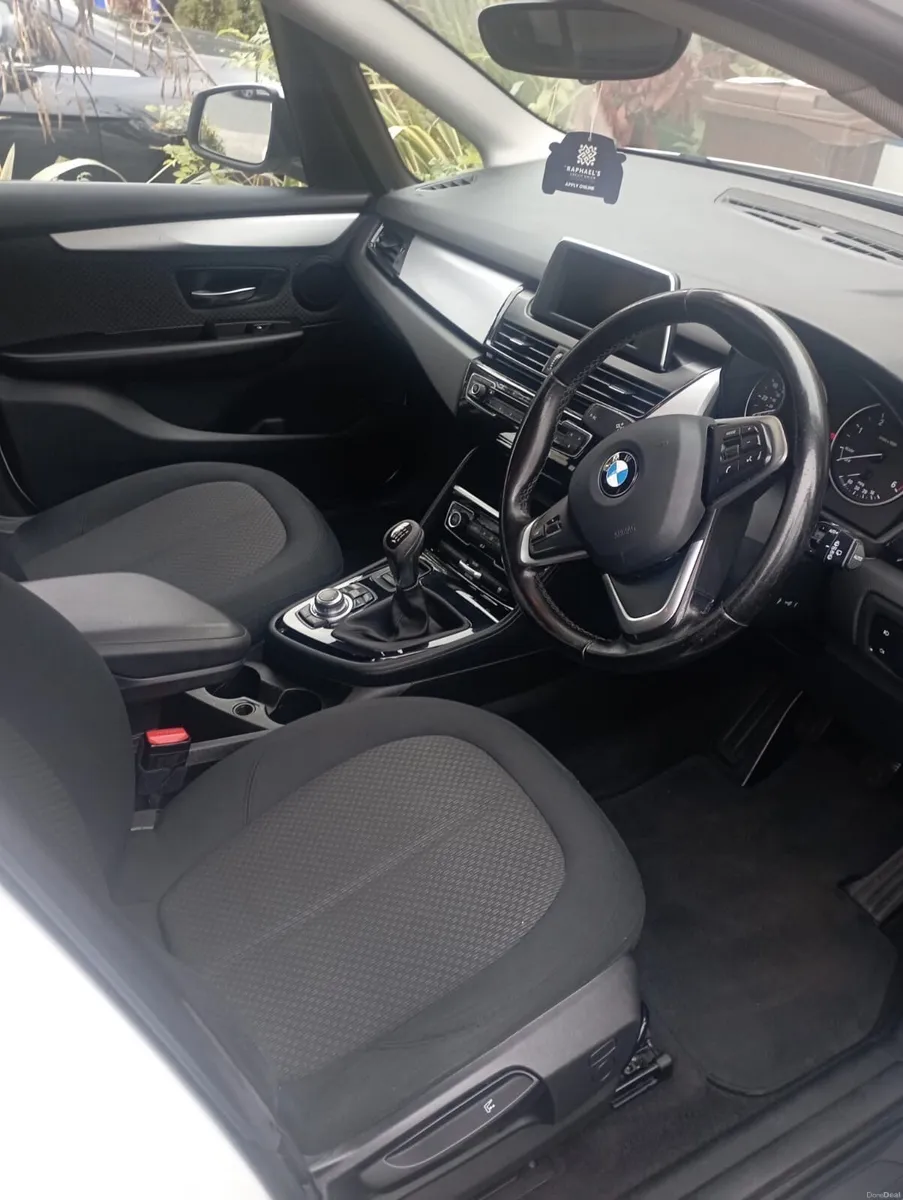 Bmw 218d - Image 4