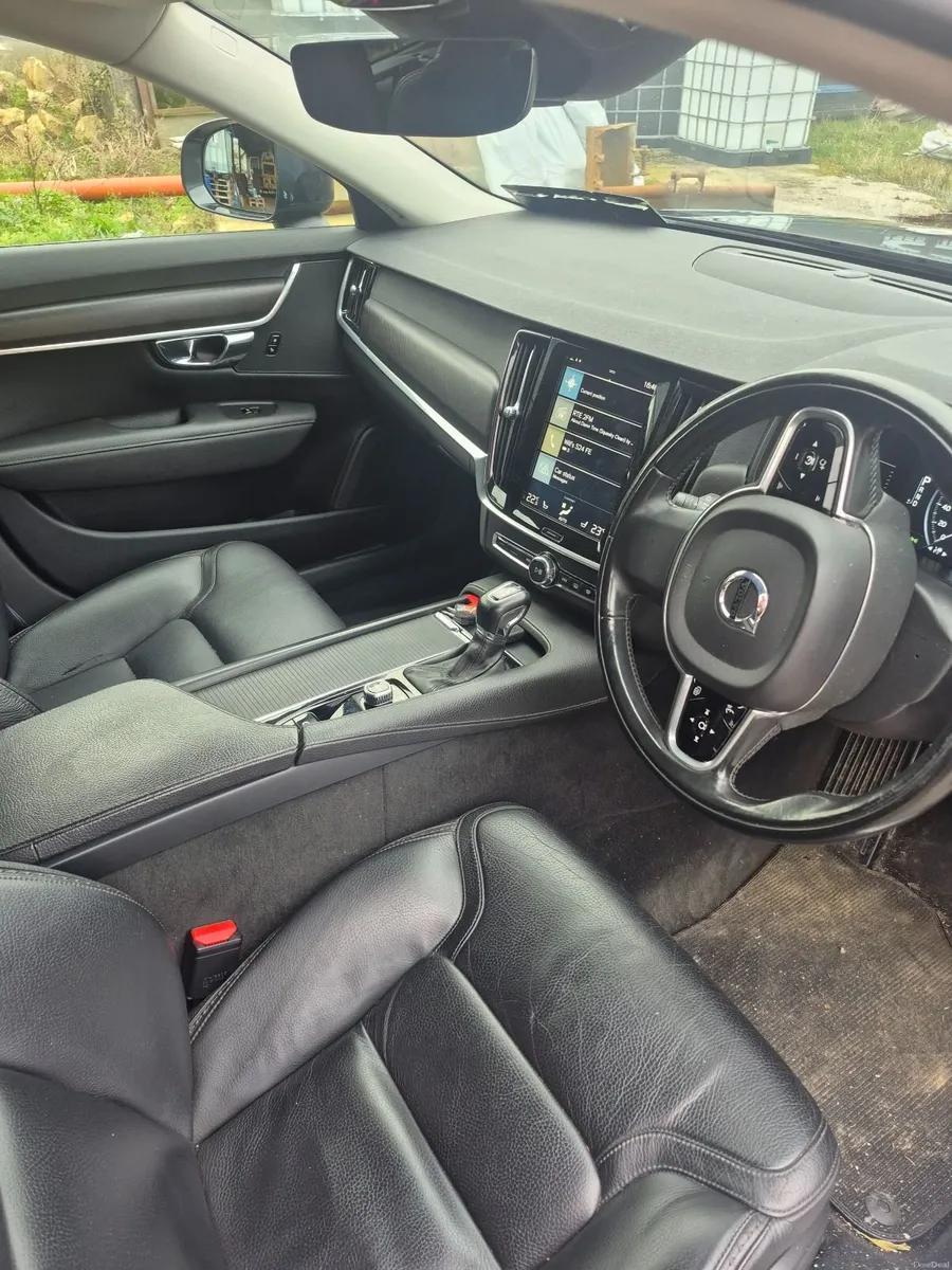 Volvo V90  cross country 2.0l D5 engine AWD - Image 4