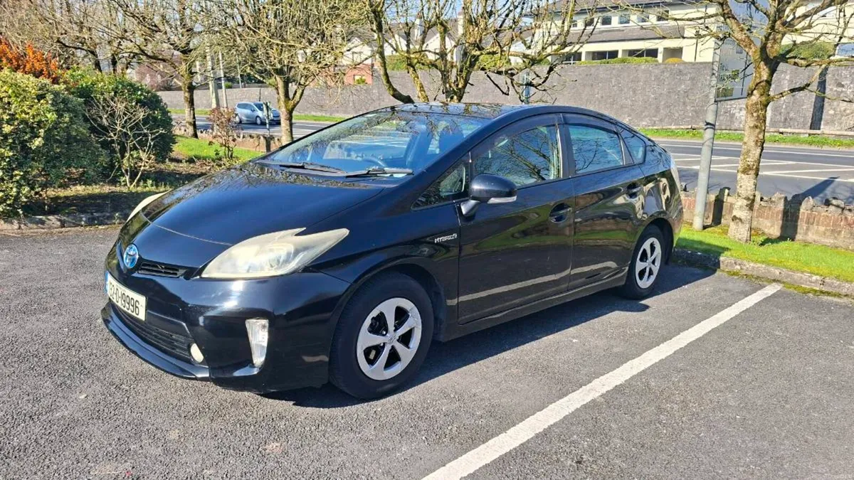 131 toyota prius hybrid - Image 1