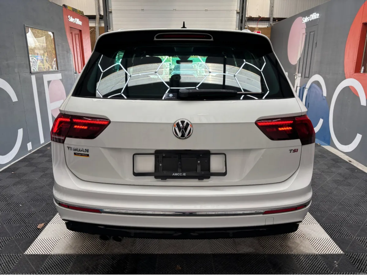 Volkswagen Tiguan R-line - 57k kms - Heated seats - Image 3
