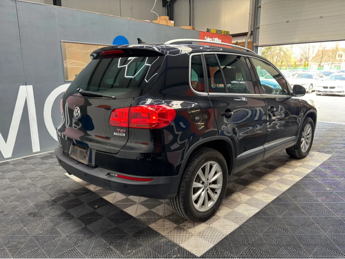 Volkswagen Tiguan Automatic - 47k kms - Reverse Ca - Image 2