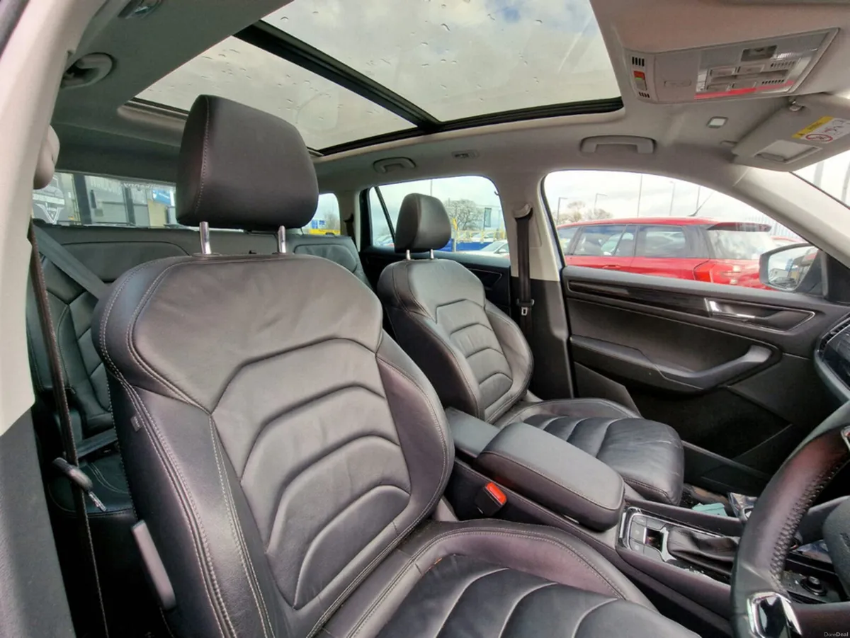 SEAT Tarraco 7 seater automatic leather glass roof - Image 2