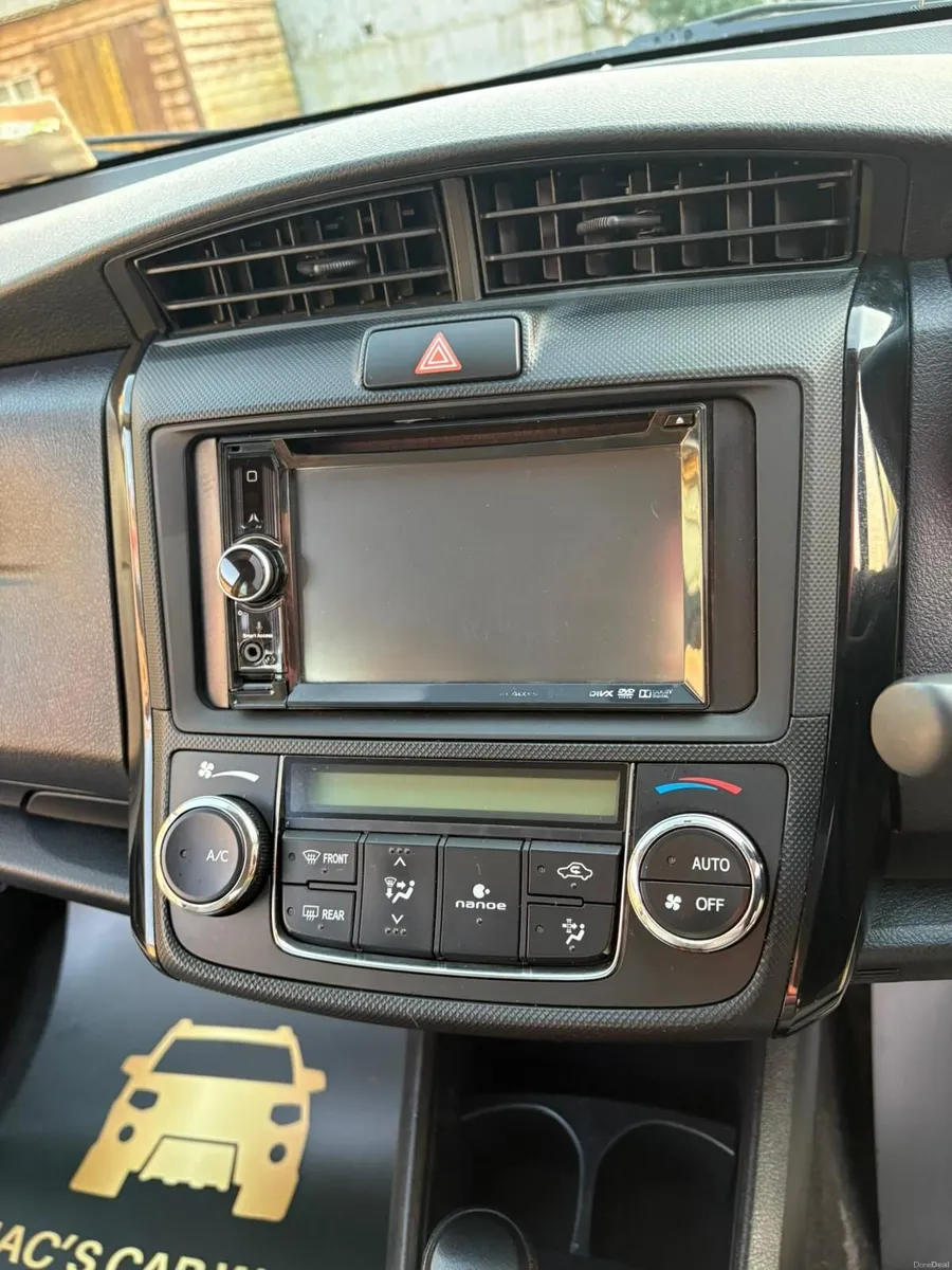 Toyota Corolla 2015 - Image 4