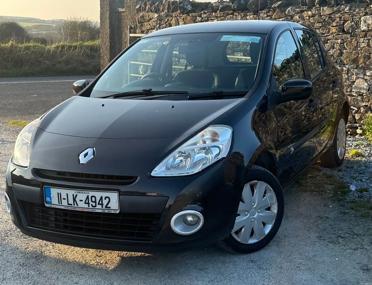 Renault Clio 1.2 Petrol  **Low mileage** - Image 1