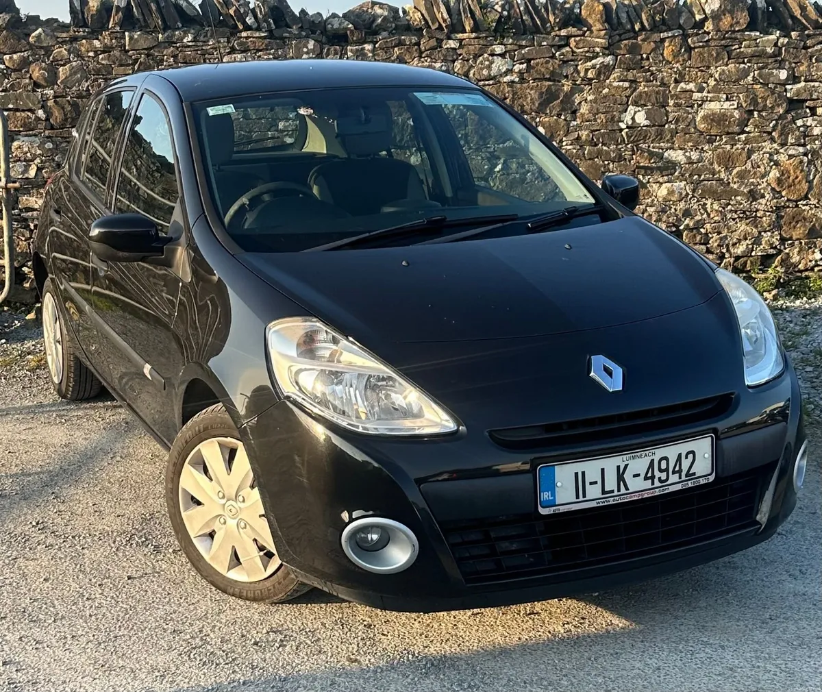 Renault Clio 1.2 Petrol  **Low mileage** - Image 3